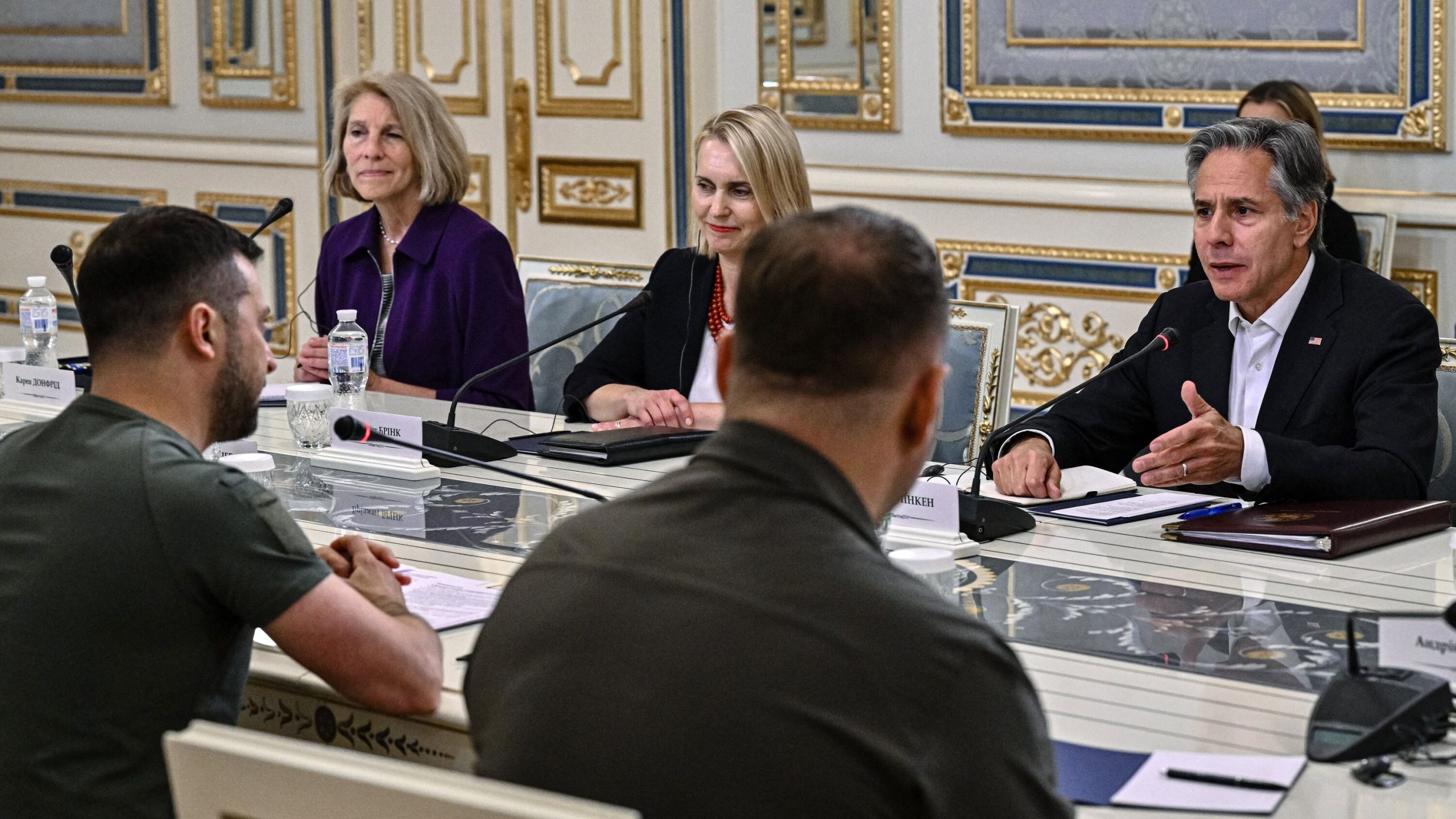 Hungarian Diplomat Warns Ukraine Must Accept Peace Immediately