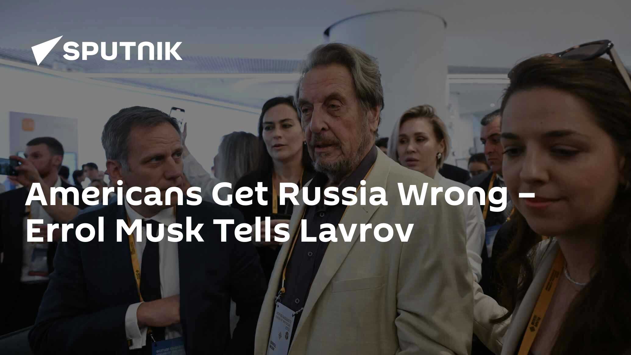 Errol Musk Details Russia’s Rationale for Military Operation in Donbass