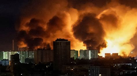 Ukrainian Air Defense System Fails to Intercept Russian Missiles in Kiev and Surrounding Areas